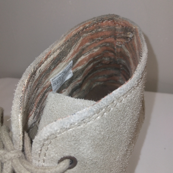 Tom's Desert Tan Genuine Suede Wedge Ankle Bootie Size 8.5 - Picture 7 of 17